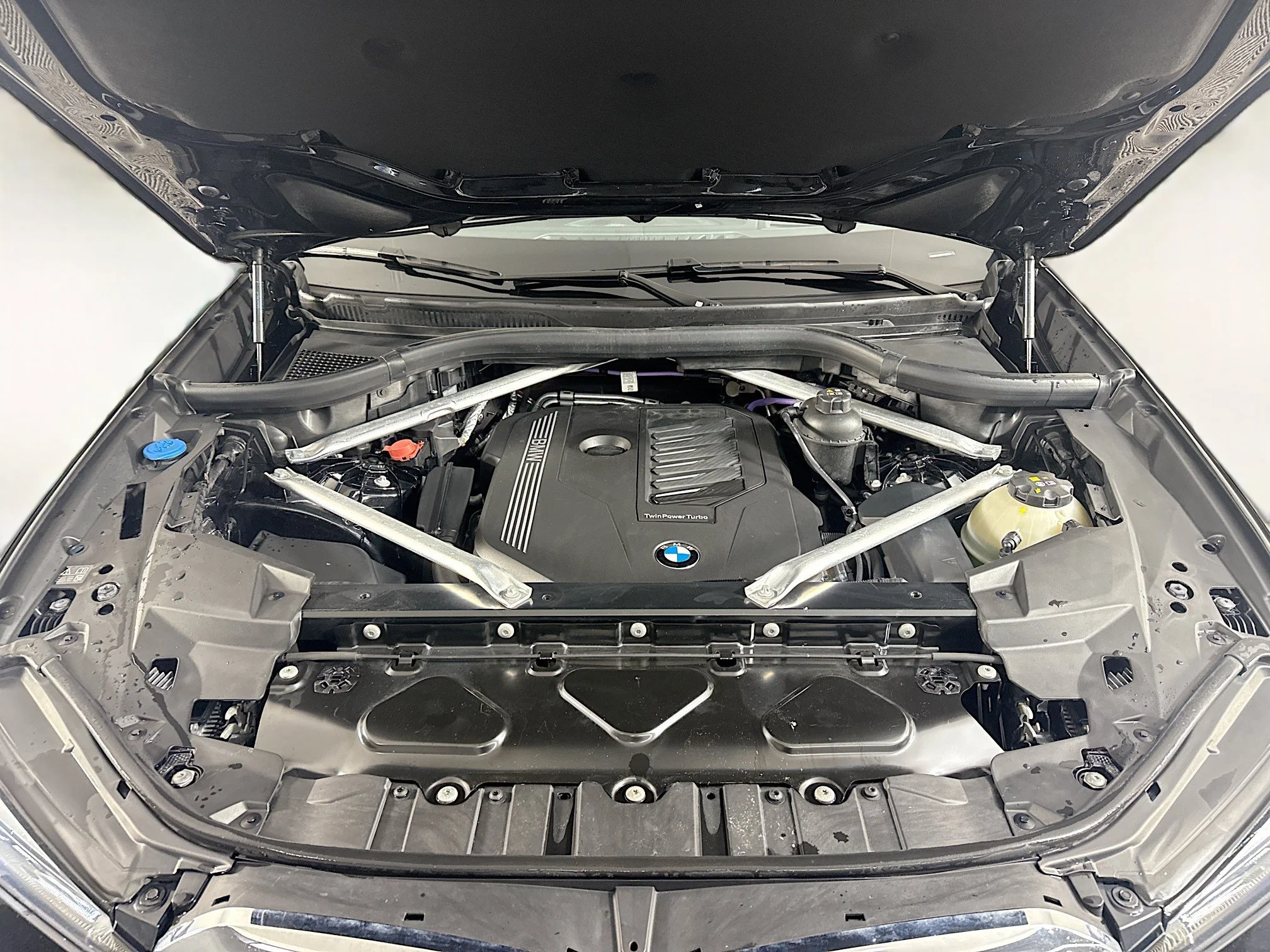 Used 2023 Black Sapphire Metallic BMW sDrive40i image 35