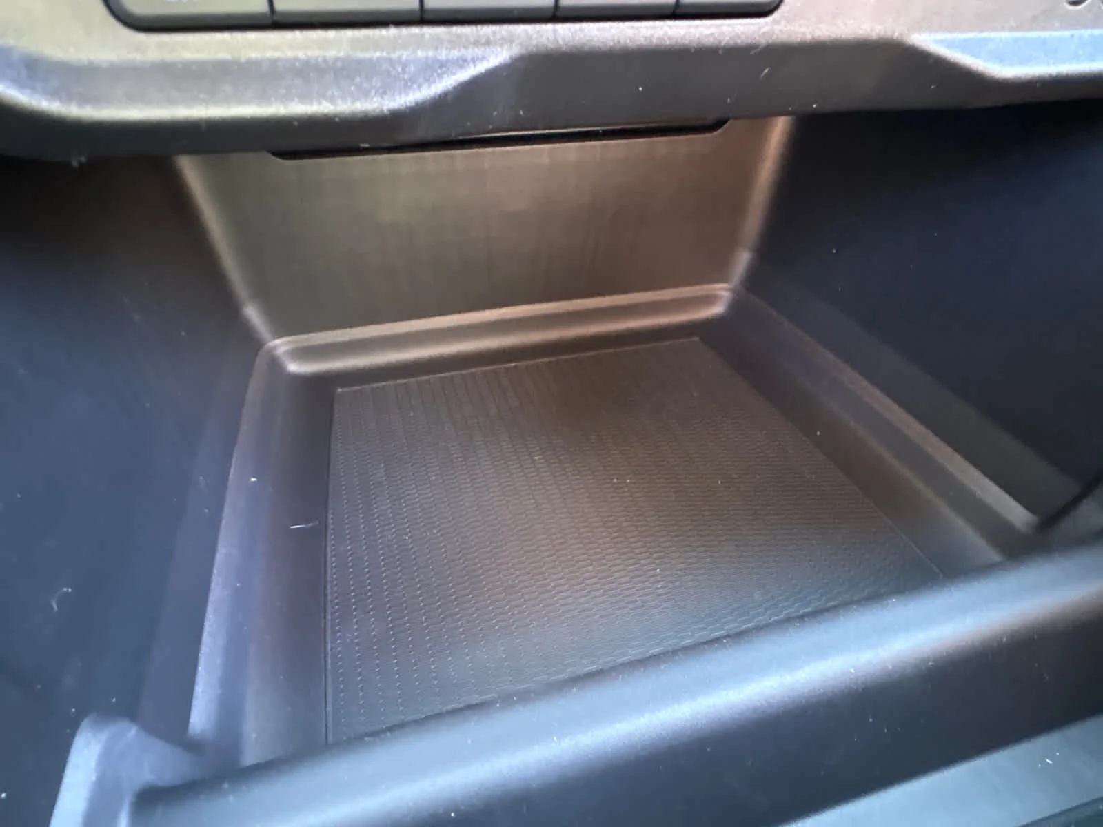 New 2026 Silver Zynith Clearcoat Jeep Laredo image 27