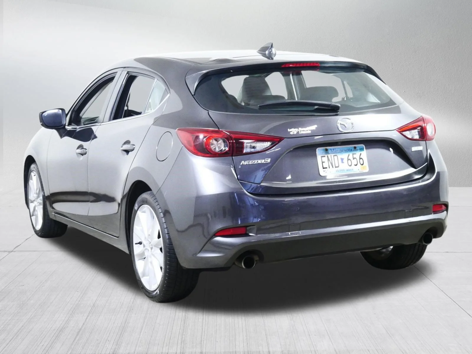 Used 2017 Machine Gray Metallic Mazda Grand Touring image 5