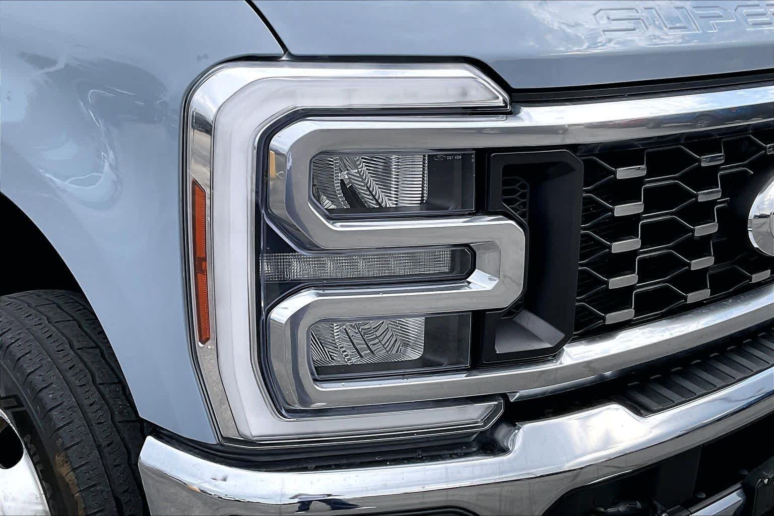 Used 2024 Glacier Gray Metallic TriCoat Ford King Ranch image 23
