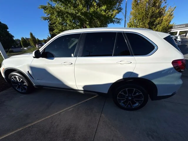 Used 2018 White BMW xDrive35i image 2