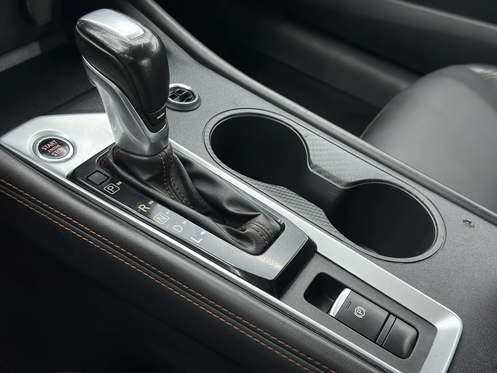 Used 2022 Gun Metallic Nissan 2.5 SR image 26