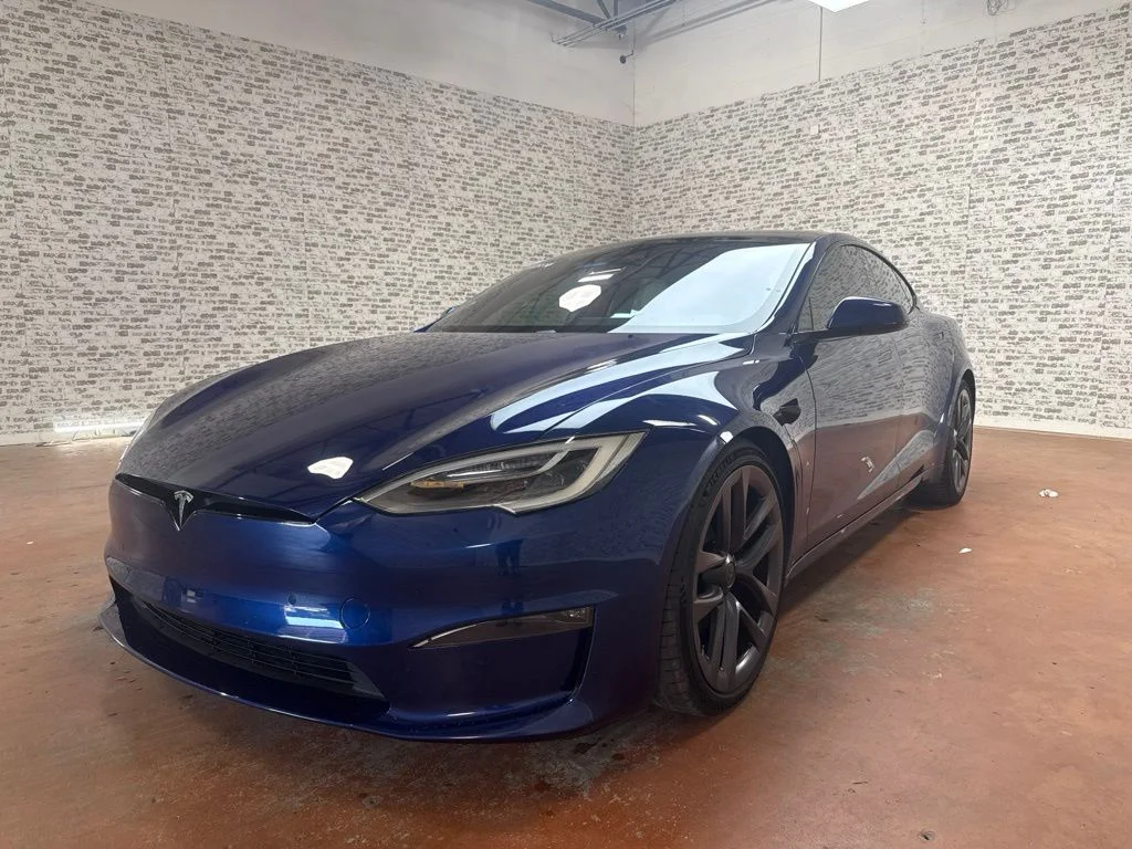 Used 2021 Deep Blue Metallic Tesla Plaid image 3