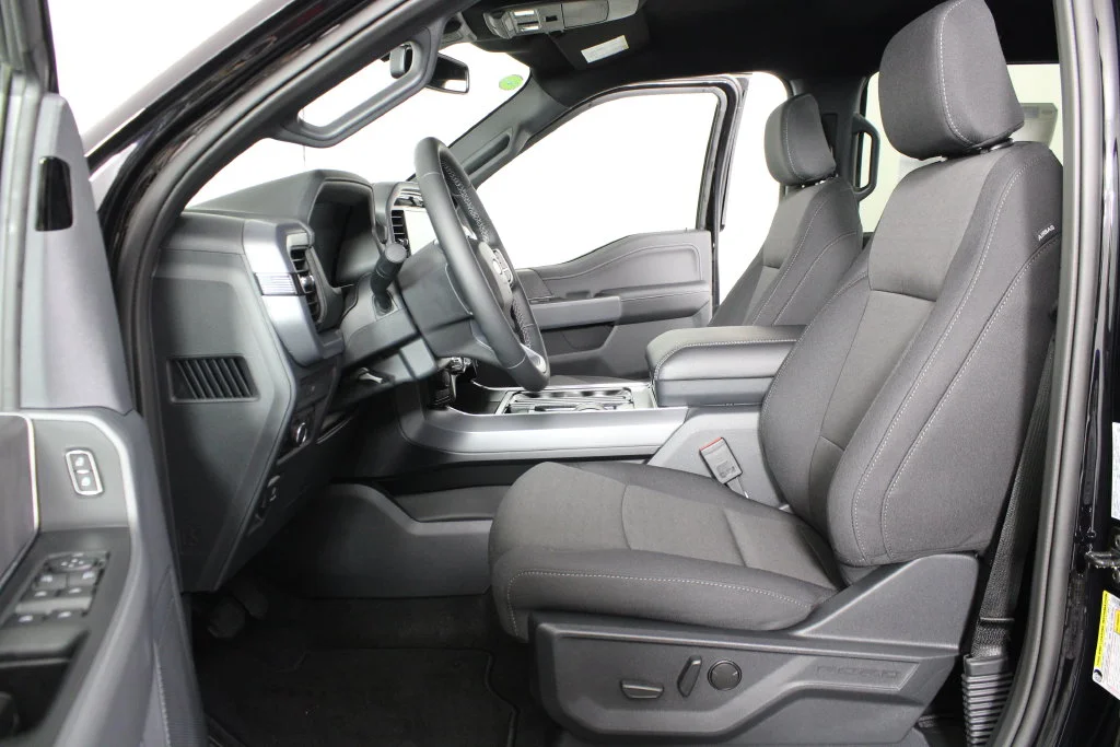 New 2026 Agate Black Metallic Ford XLT image 20