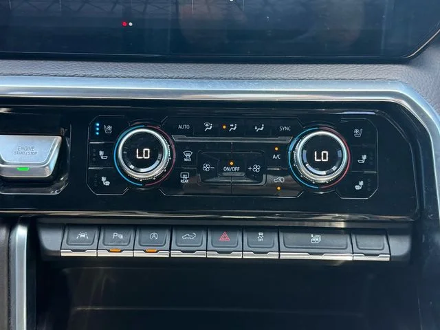 Used 2023 White GMC Denali image 16