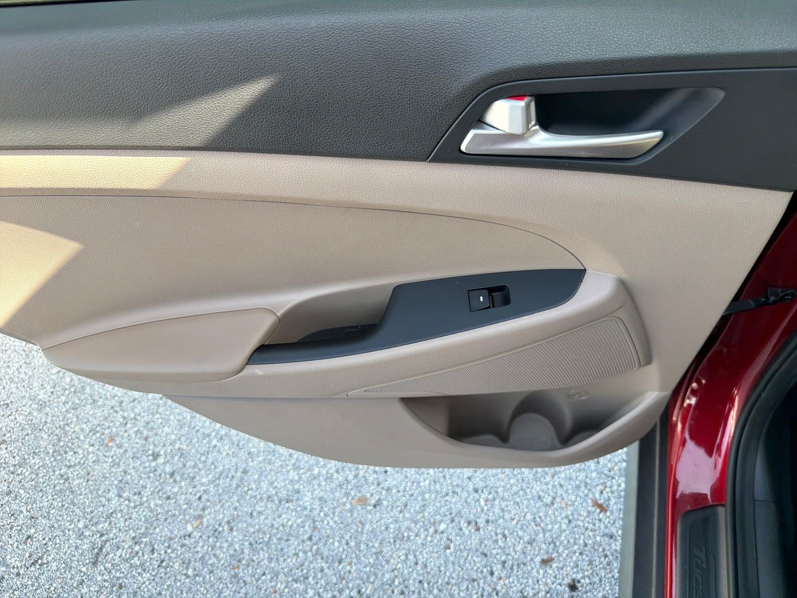 Used 2021 Crimson Hyundai Value image 32