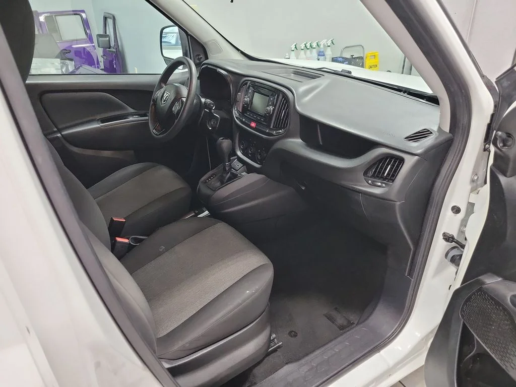 Used 2022 White Ram Base image 13