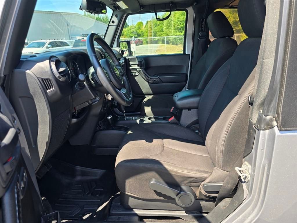 Used 2015 Silver Jeep Sport image 8