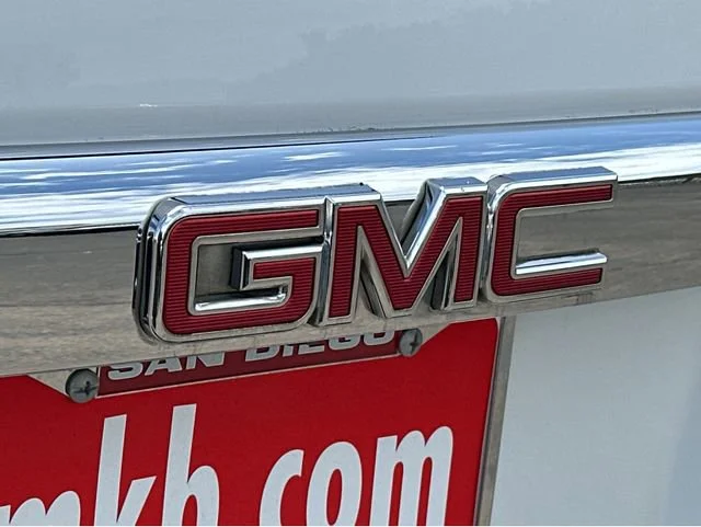 Used 2020 Summit White GMC Denali image 9