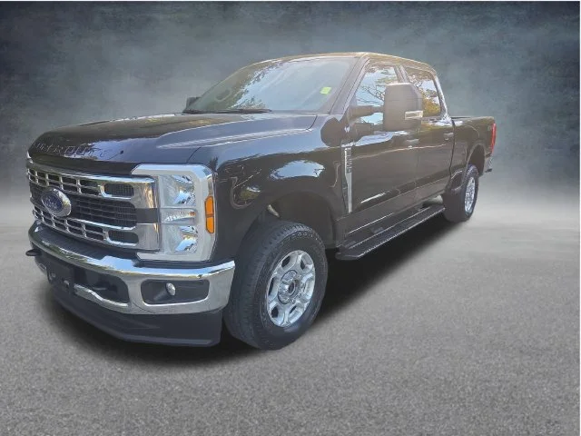 Used 2026 Black Ford XLT image 3