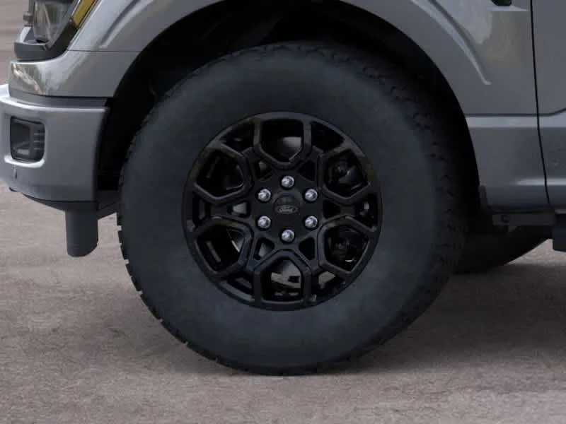 New 2026 Carbonized Gray Metallic Ford XLT image 19