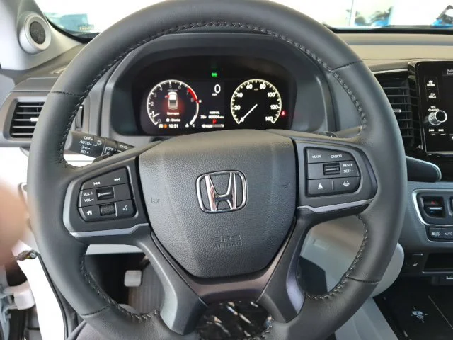 New 2026 Platinum White Pearl Honda RTL image 26