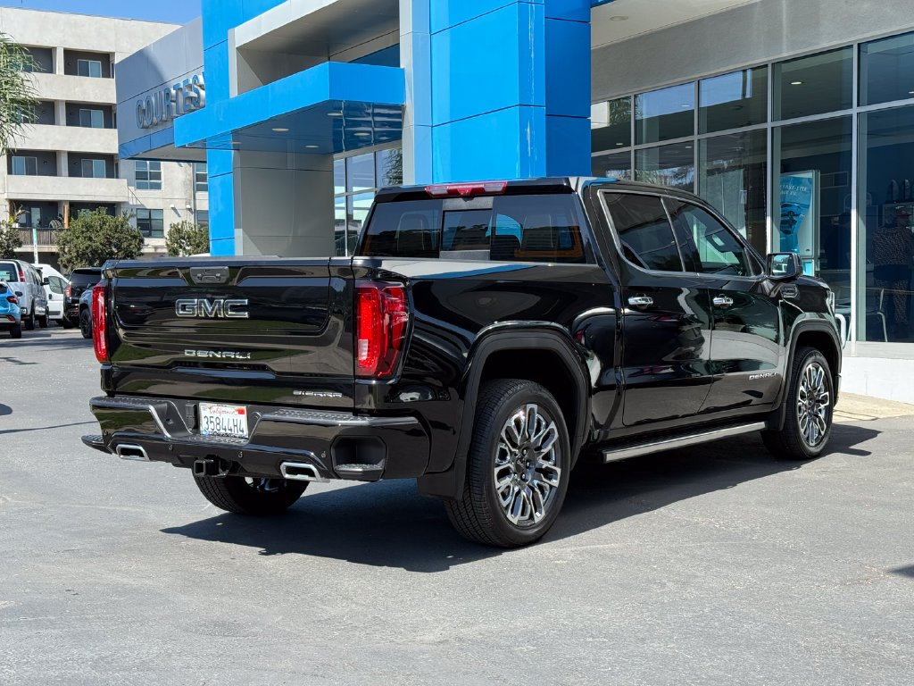 Used 2025 Onyx Black GMC Denali Ultimate image 7