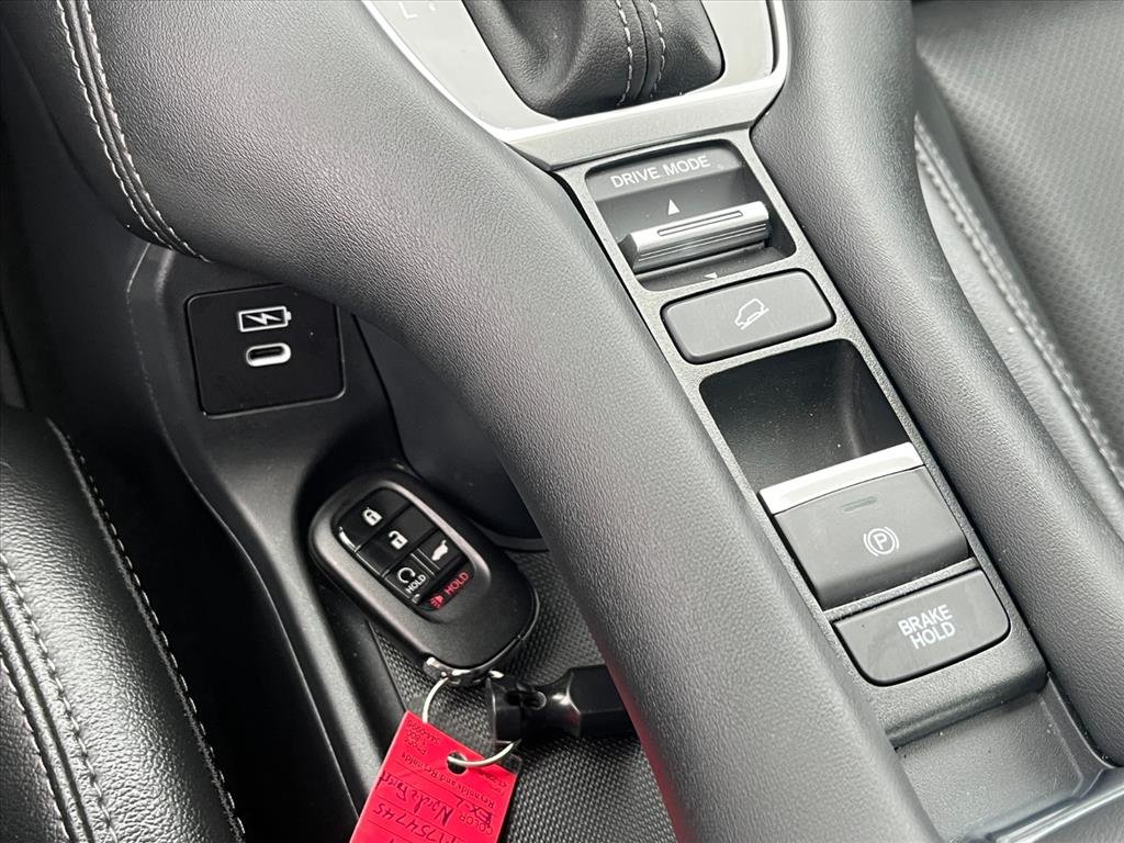 2025 Honda HR-V EX-L - Photo 17