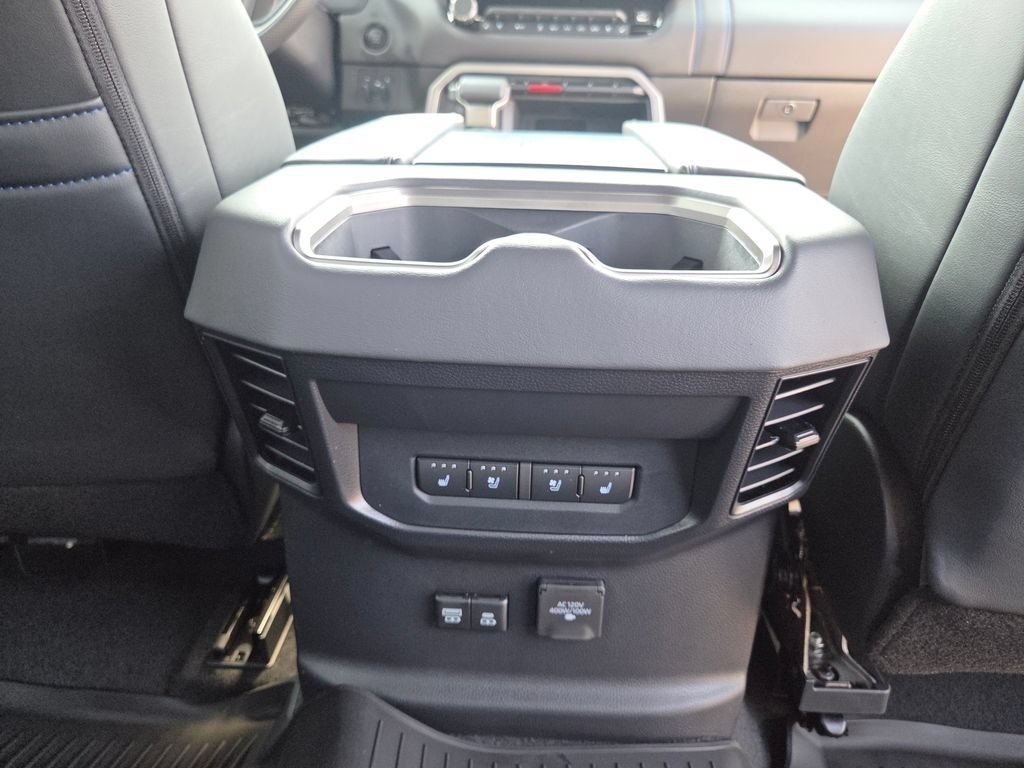 New 2026 Wind Chill Pearl Toyota Platinum image 35