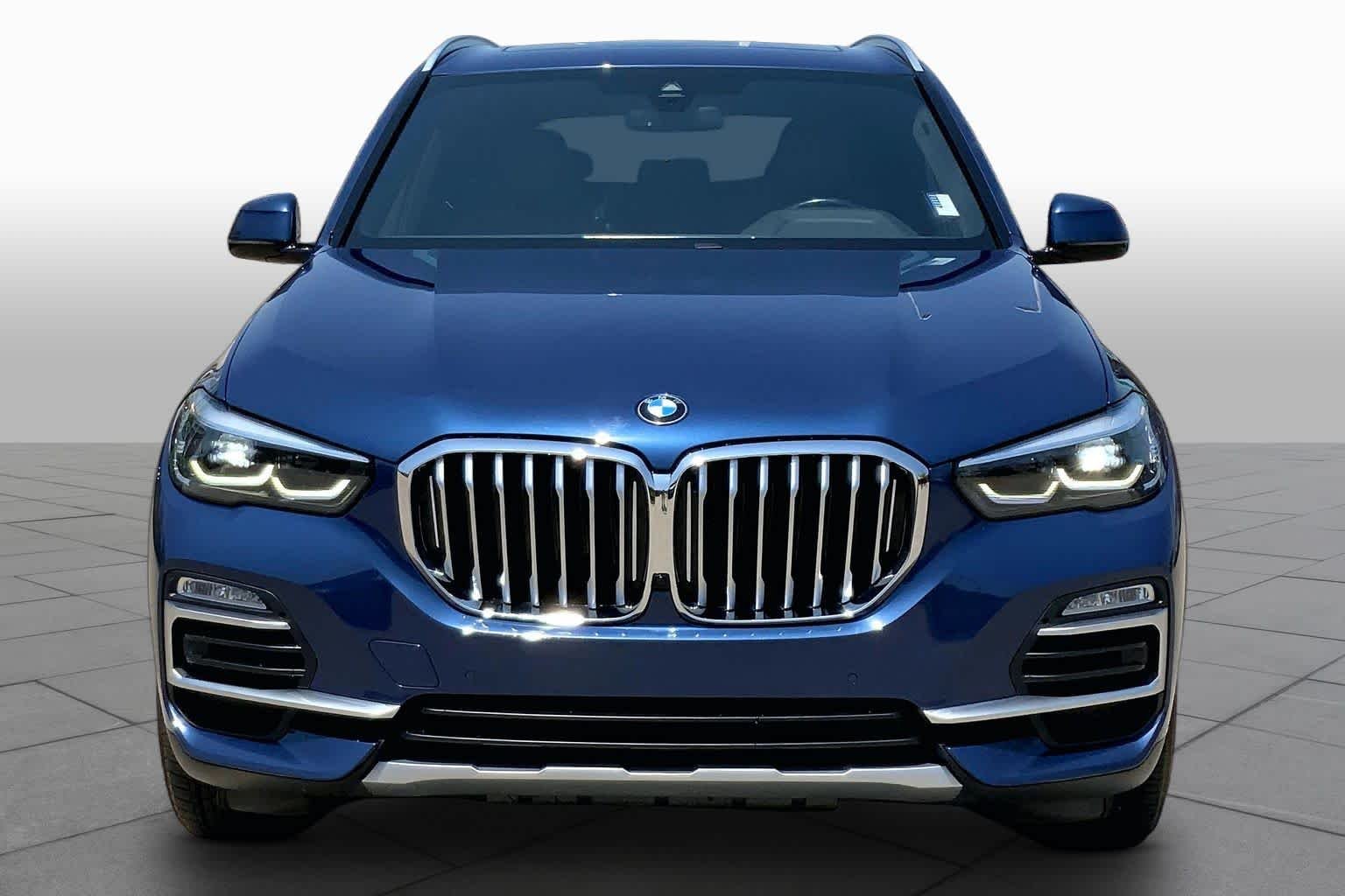 Used 2019 Phytonic Blue Metallic BMW xDrive40i image 3
