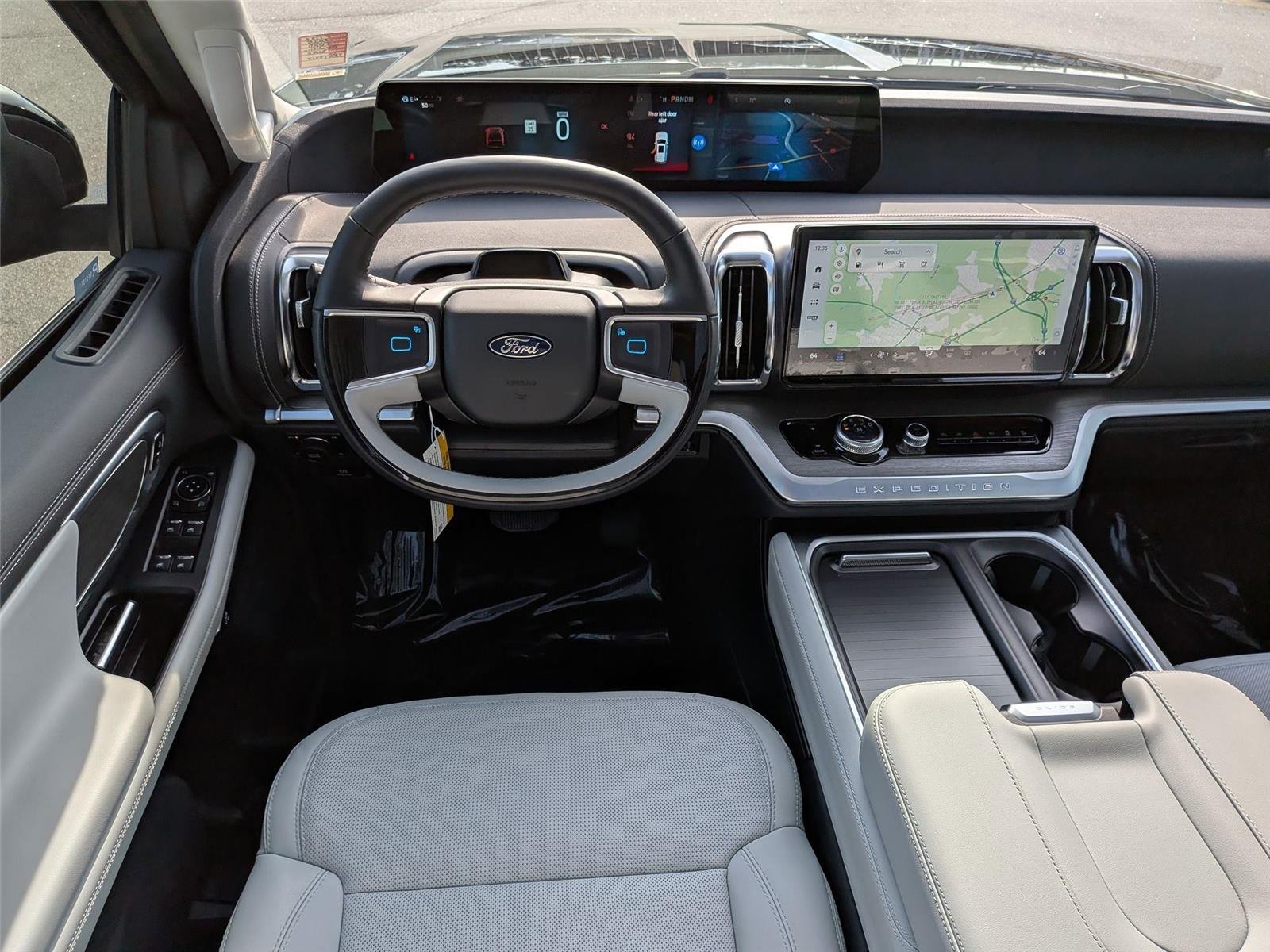 New 2025 Agate Black Metallic Ford Platinum® MAX image 33