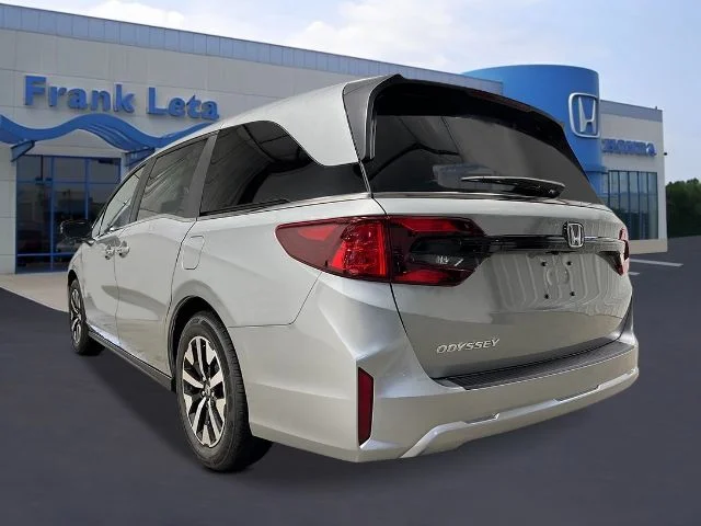 New 2026 Solar Silver Metallic Honda EX-L image 3