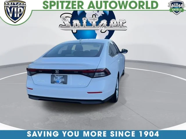Used 2025 Platinum White Pearl Honda LX image 9