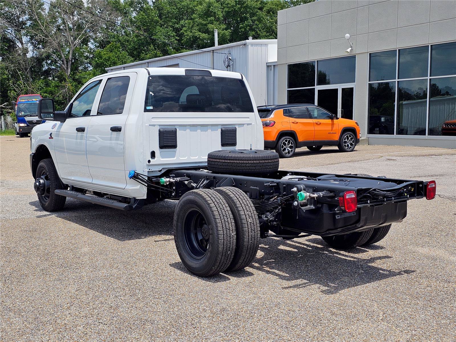 New 2026 Bright White Clearcoat Ram Tradesman image 14