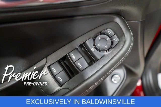 Used 2023 Red Buick Select image 16