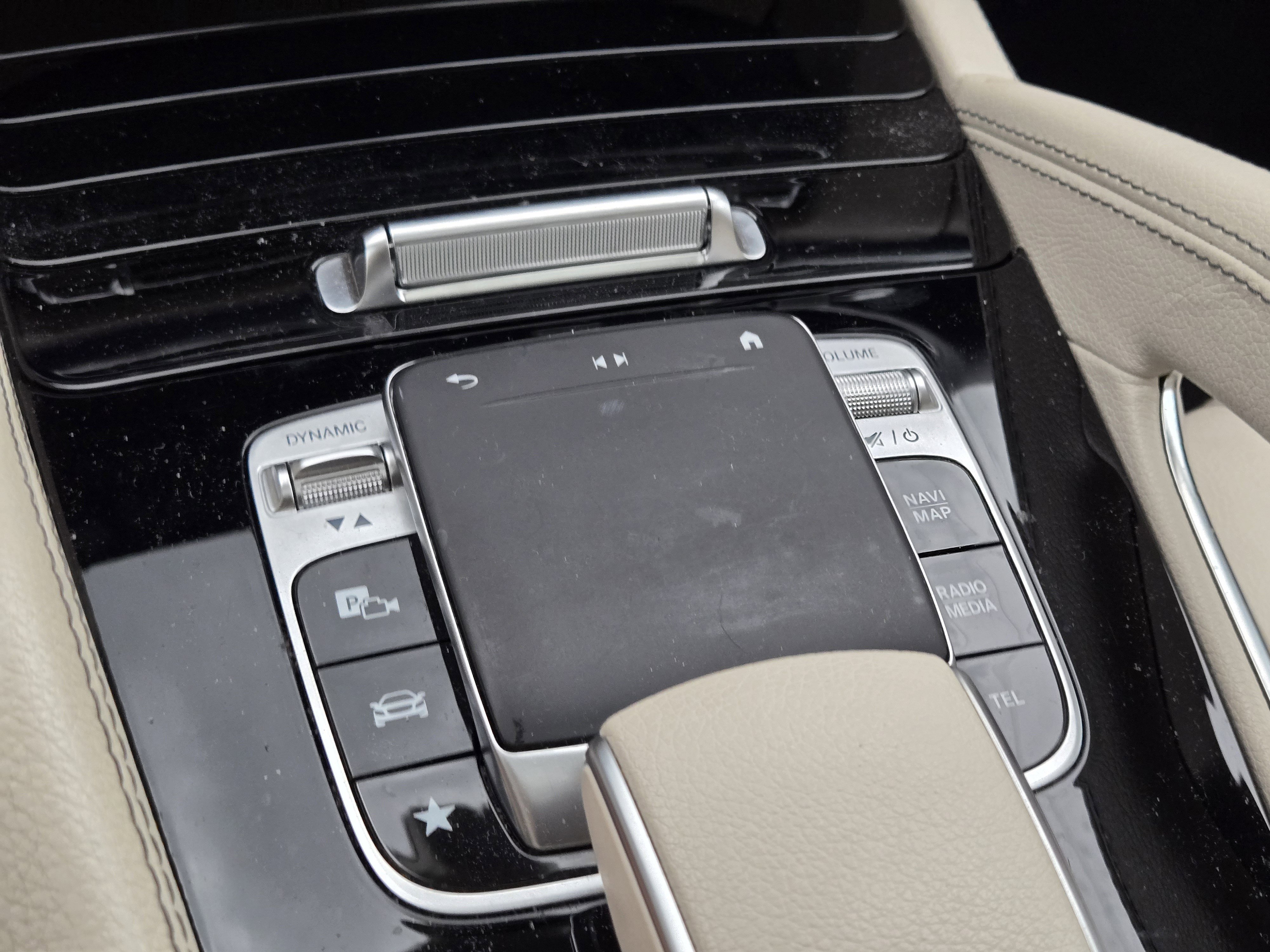 Used 2020 White Mercedes-Benz GLE 350 image 38
