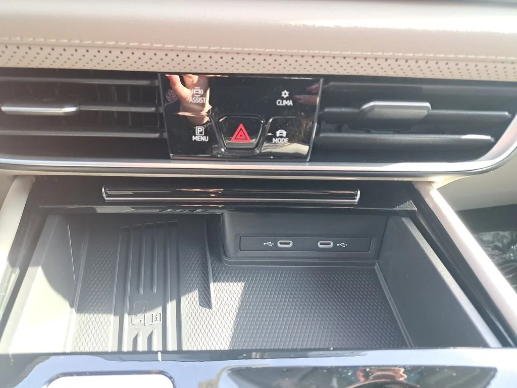 New 2026 Green Volkswagen 2.0T SEL image 16