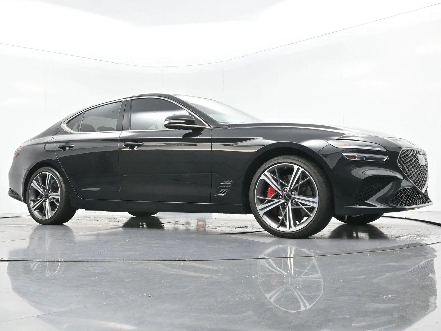 Used 2025 Vik Black Genesis 3.3T Sport Advanced image 49