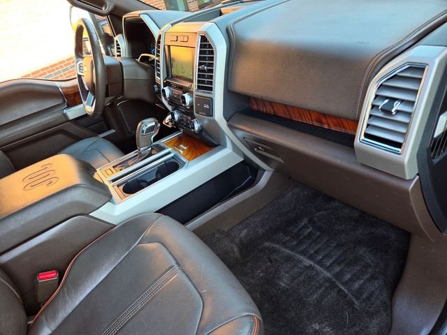 Used 2015  Ford King Ranch image 29