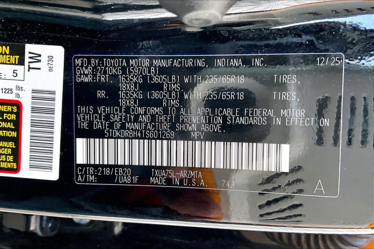 Used 2026 Midnight Black Metallic Toyota XLE image 34
