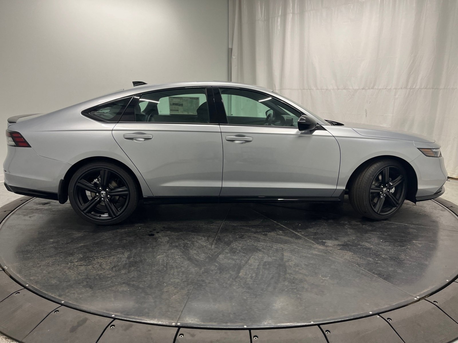 Certified Used 2025 Solar Silver Metallic Honda Sport-L image 29