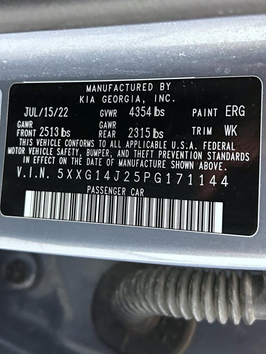 Used 2023 Silver Kia LXS image 25