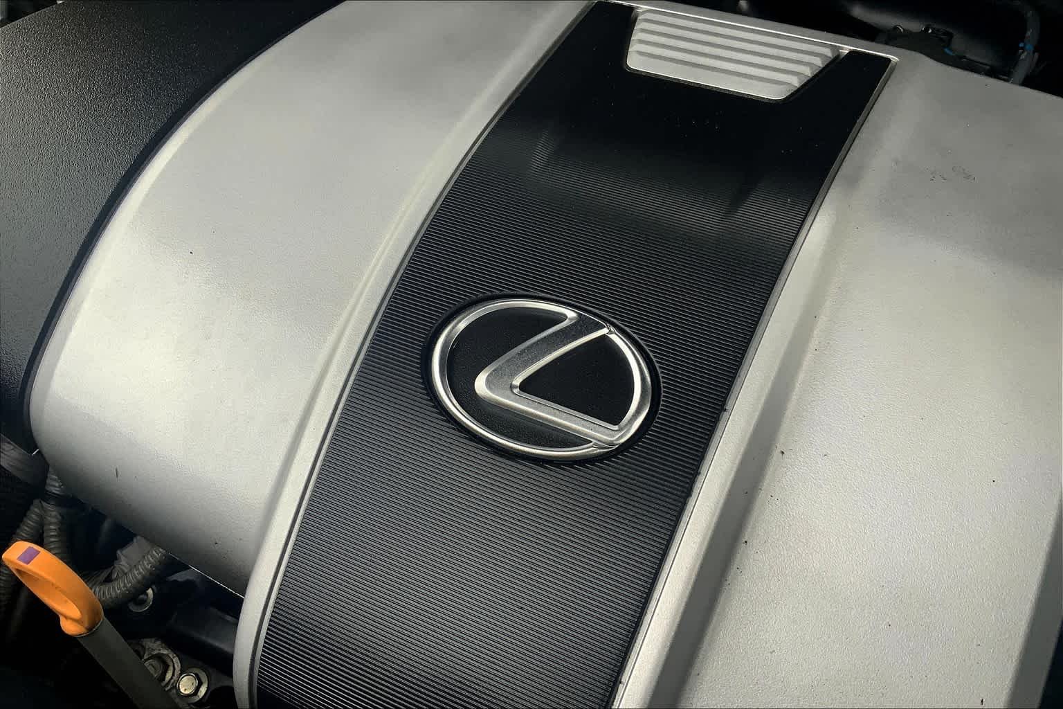 Used 2019 Atomic Silver Lexus F SPORT image 33