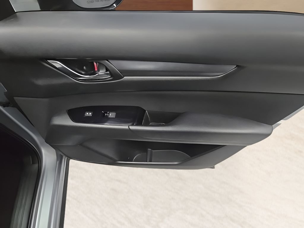 Used 2019 Silver Mazda Sport image 25