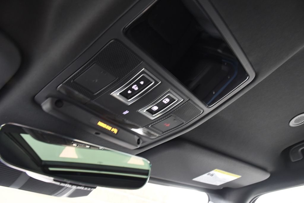 2026 Land Rover Defender X-Dynamic SE - Photo 33