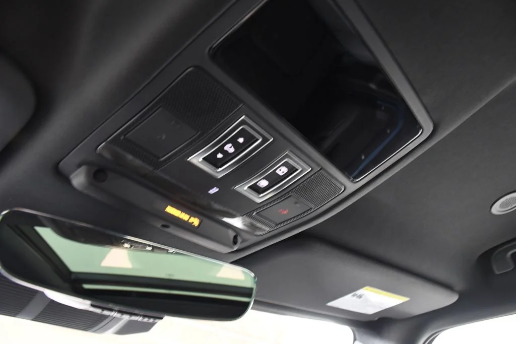 New 2026 Tasman Blue Land Rover X-Dynamic SE image 33