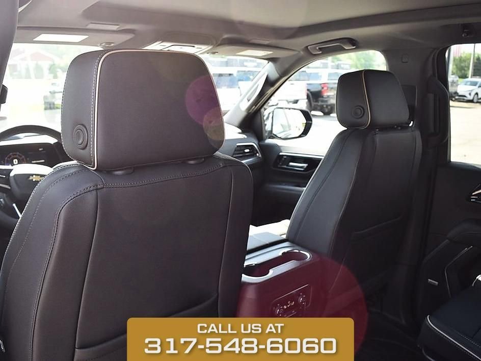 2026 Chevrolet Suburban Premier - Photo 13