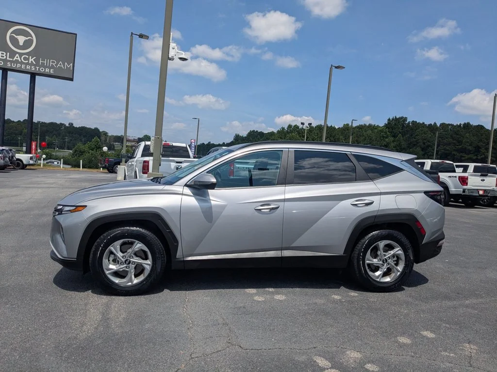 Used 2022 Shimmering Silver Hyundai SEL image 8