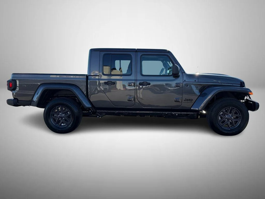 New 2026 Granite Crystal Metallic Clear-Coat Exterior Paint Jeep Sport S image 6