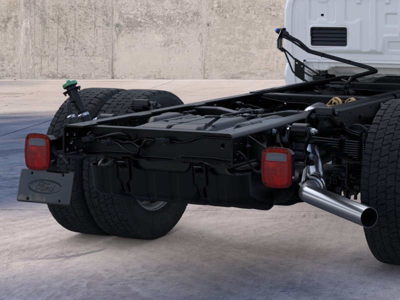 New 2026 Oxford White Ford F-550® XL image 21