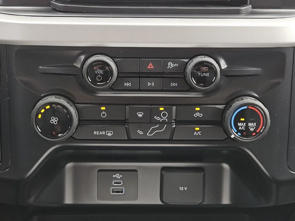 New 2026 Oxford White Ford F-350® XL image 15