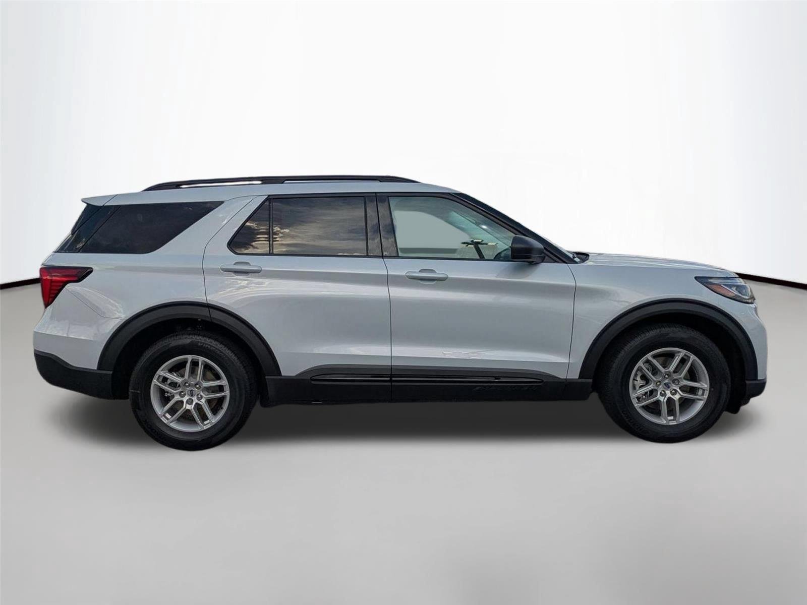 New 2026 Space White Metallic Ford Active image 4