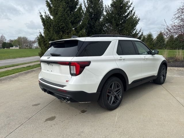 New 2026 Star White Metallic Tri-Coat Ford ST image 5