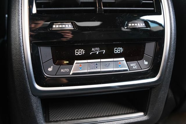 New 2027 Black Sapphire Metallic BMW M60i image 36