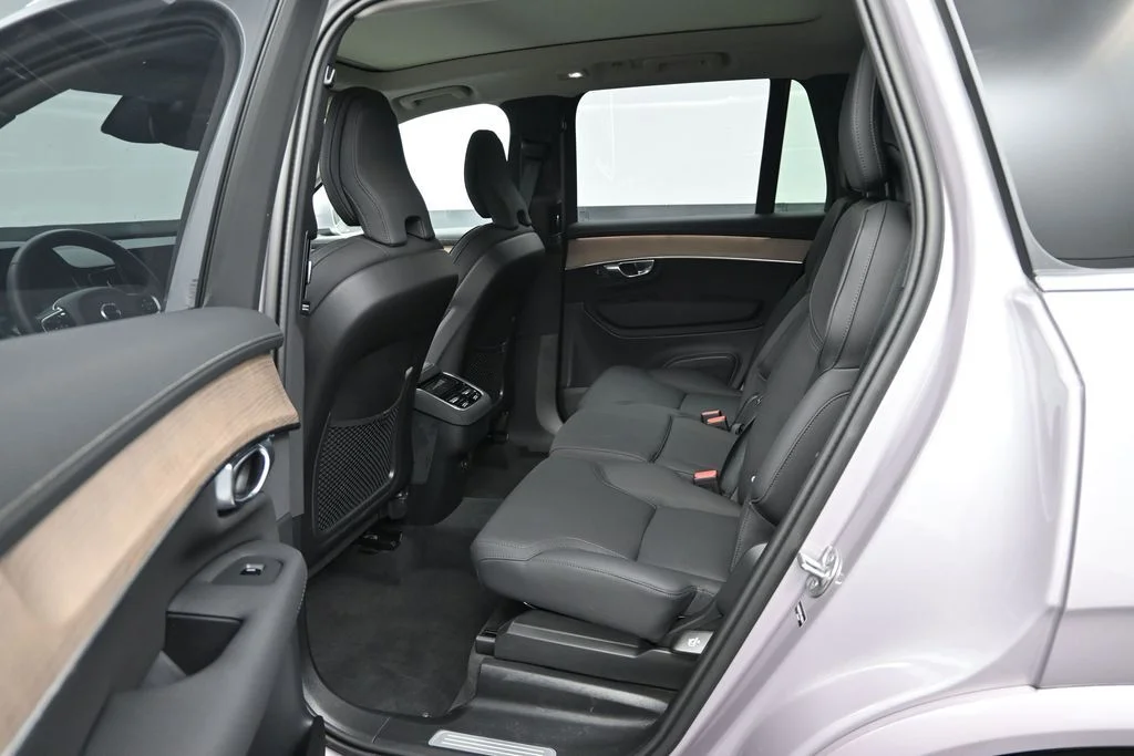New 2026 Aurora Silver Volvo Plus image 11