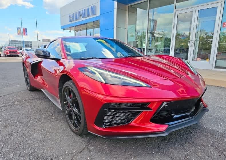 Used 2021 RED MIST METALLIC TINTCOAT Chevrolet 2LT image 1