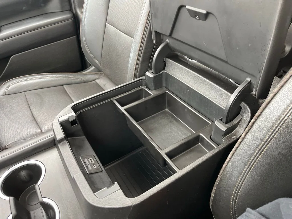 Used 2021  Chevrolet High Country image 60