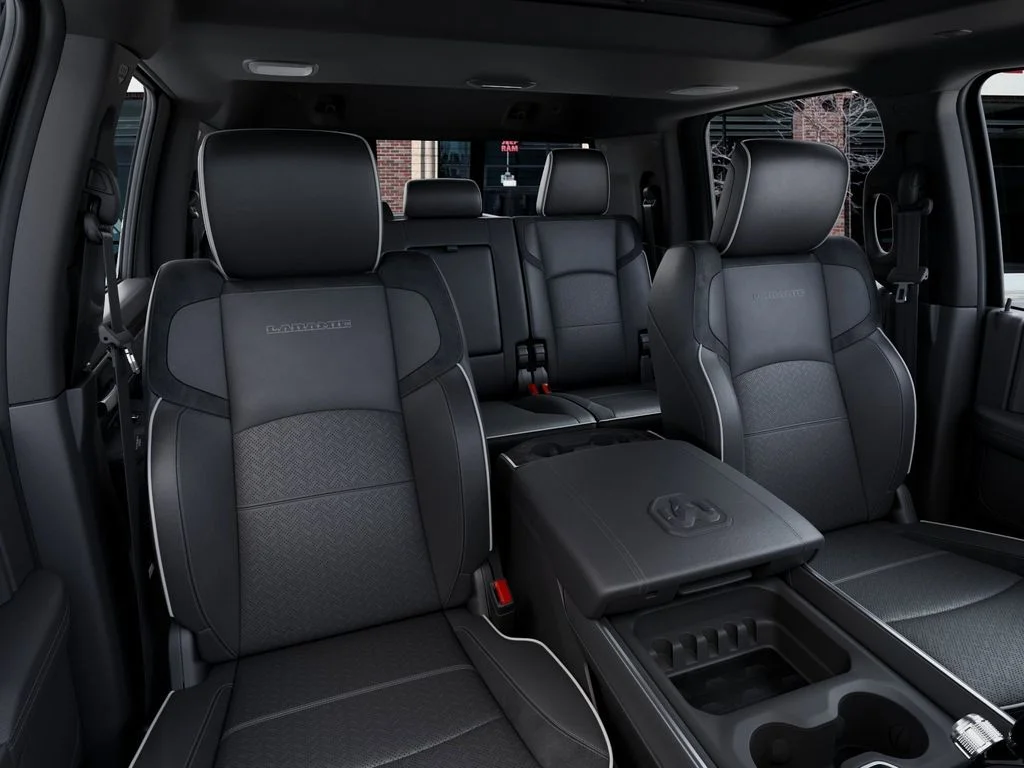 New 2026 Diamond Black Crystal Pearl-Coat Exterior Paint RAM Laramie image 16