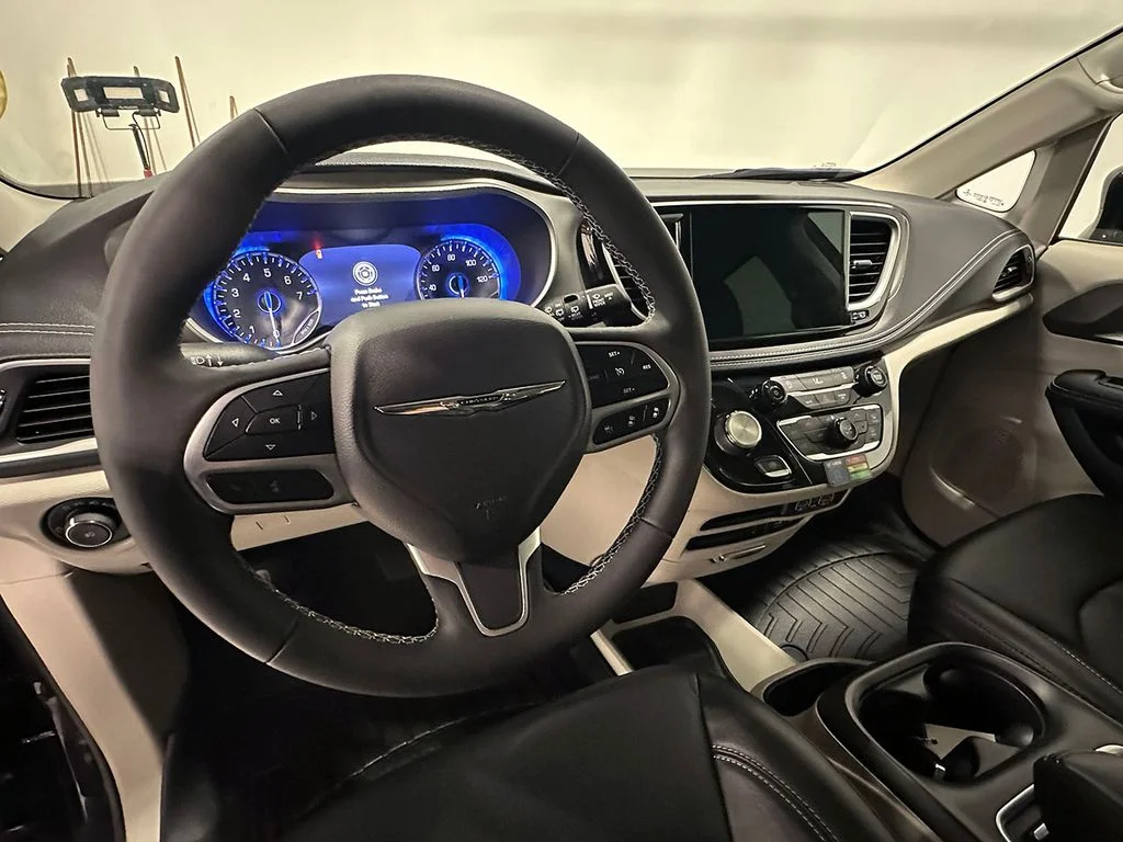 2022 Chrysler Pacifica Touring L - Photo 22