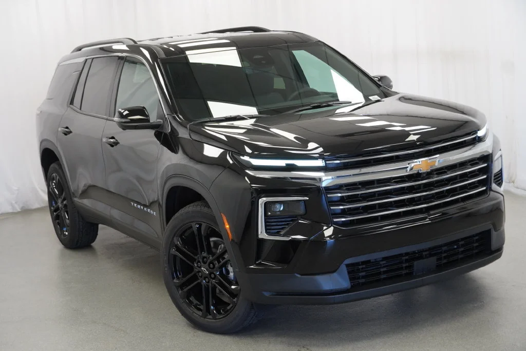 New 2027 Mosaic Black Metallic Chevrolet LT image 12